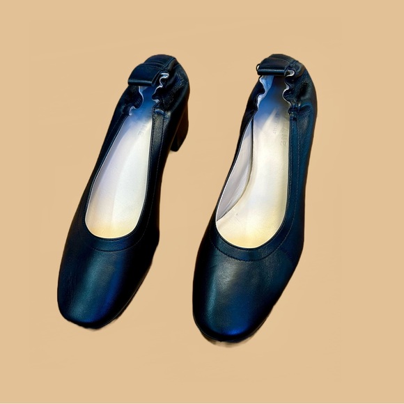 NWOB Everlane The Italian Nappa Leather Day Heel in Black, Size 7 - Picture 3 of 16